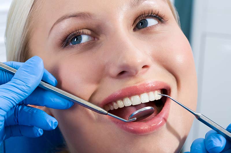 How a Dentist Examines Your Teeth